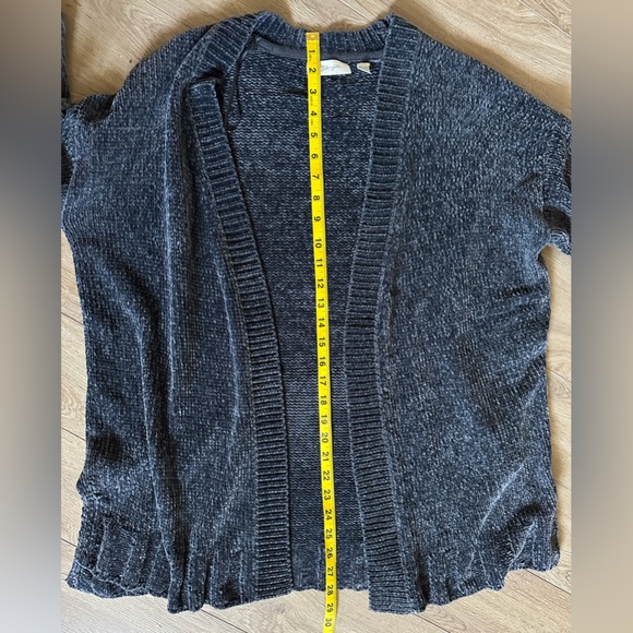 Slouchy Grey Knit Cardigan - Picture 5 of 10